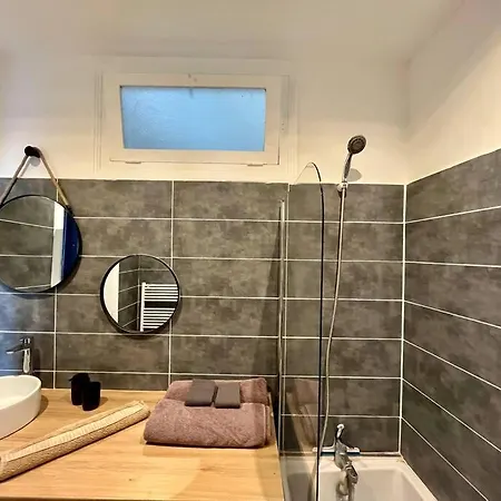 Jannah - Traversant & Centre Apartment *
